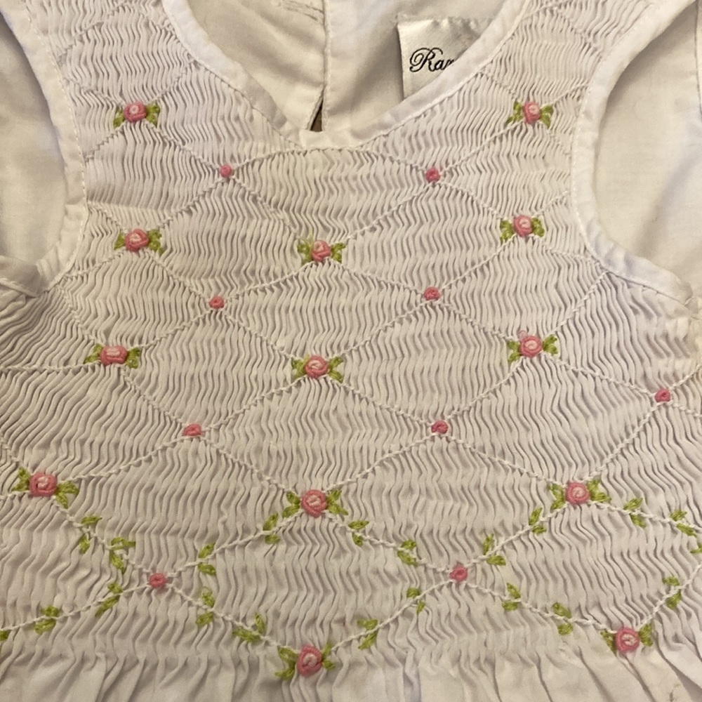 Gorgeous smocked dress, size 5